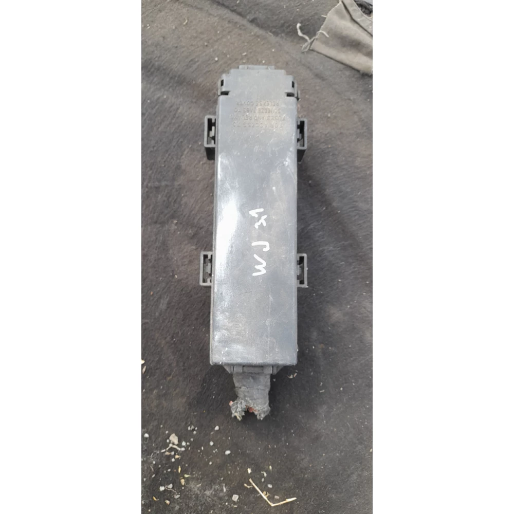 56042209AL блок предохранителей и реле Jeep Grand Cherokee 3.1 WJ