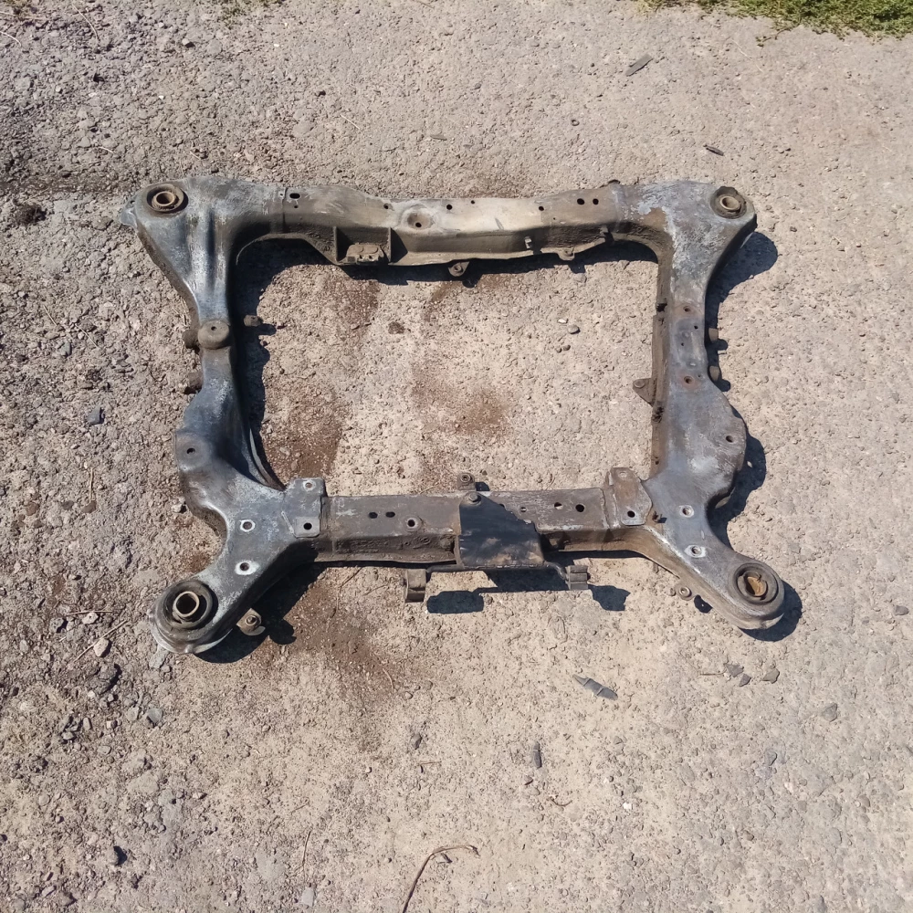 Передний подрамник Volvo s80 2.4