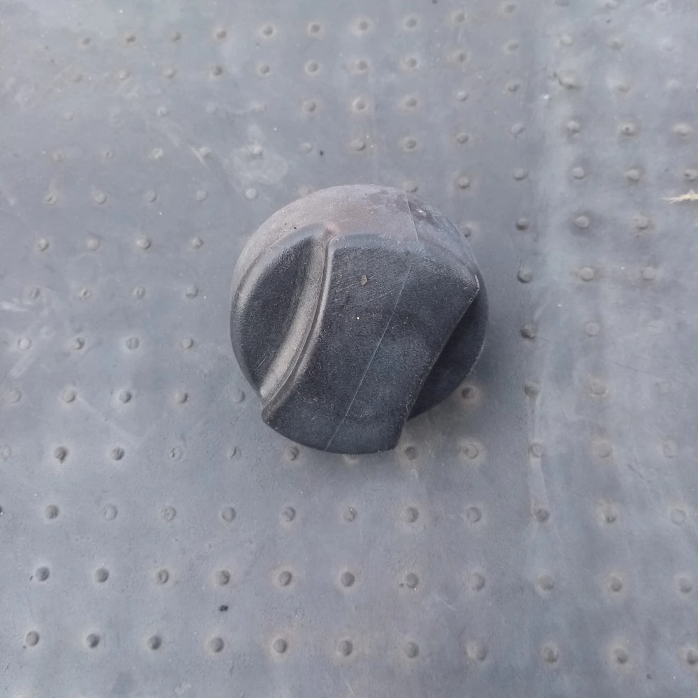 Кришка маслозаливной горловины Volvo s80 2.4