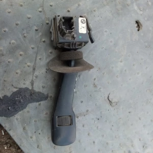 Изображение товара -  Правый Подрулевой переключатель BMW e39 8352013