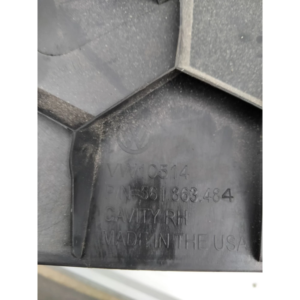 Накладка передней стойки нижняя правая VOLKSWAGEN PASSAT B7 USA 561-863-484