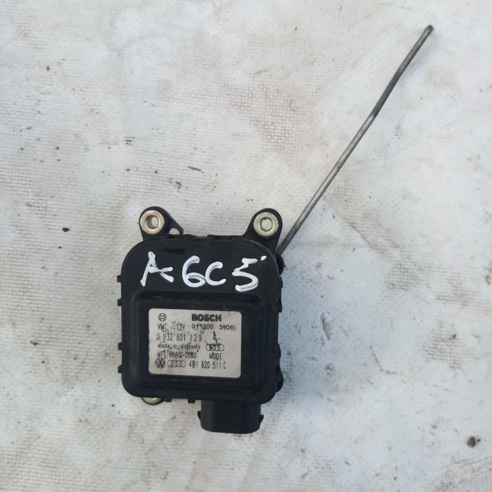 Привод заслонки печки Audi A6C5 4b1820511c