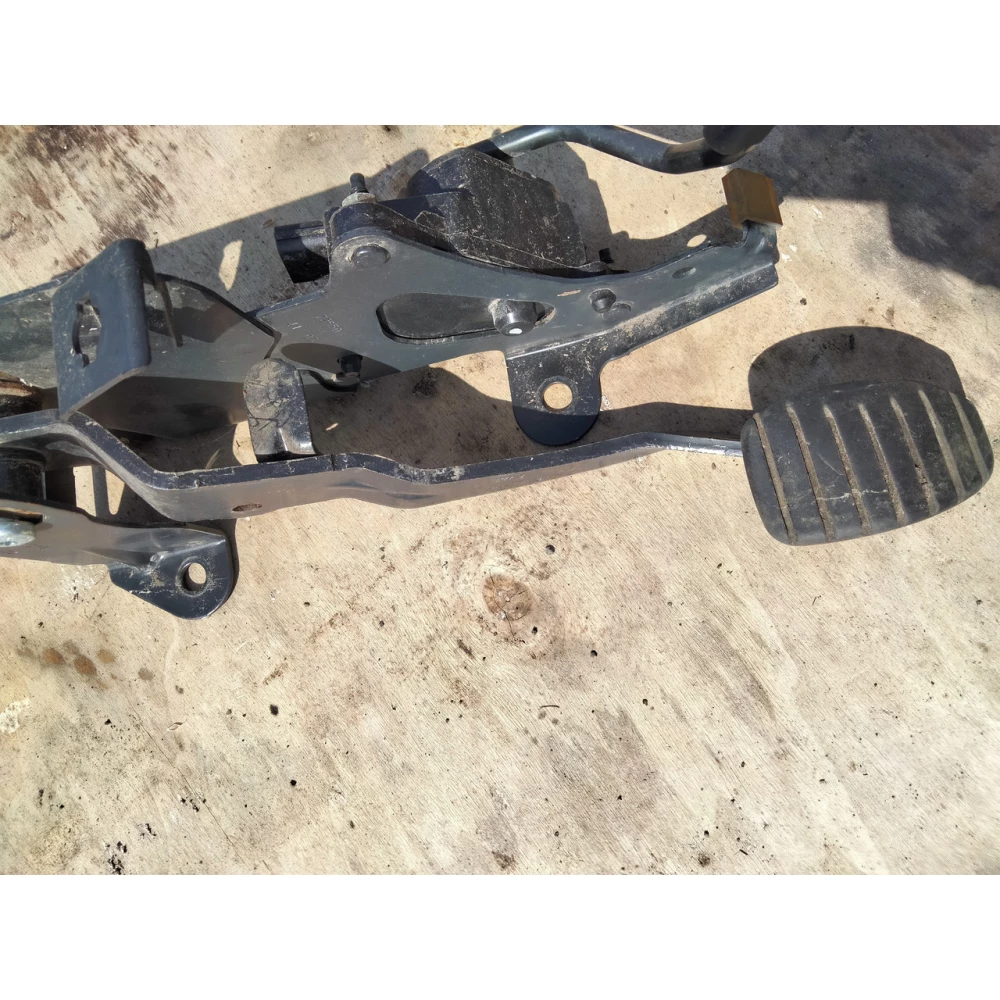 8200155982 Педаль тормоза Renault Megane 2.