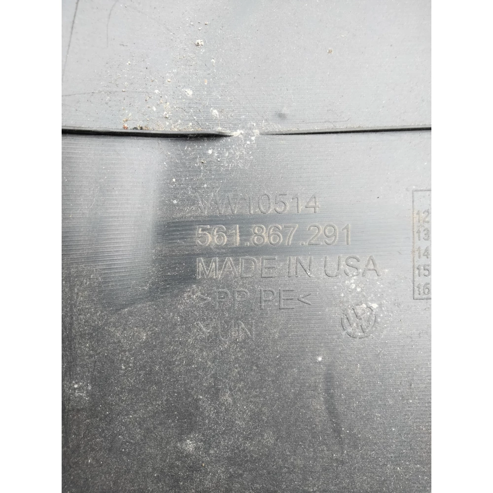 Накладка центральной стойки нижняя правая и левая VW Passat b7 USA 561-867-292