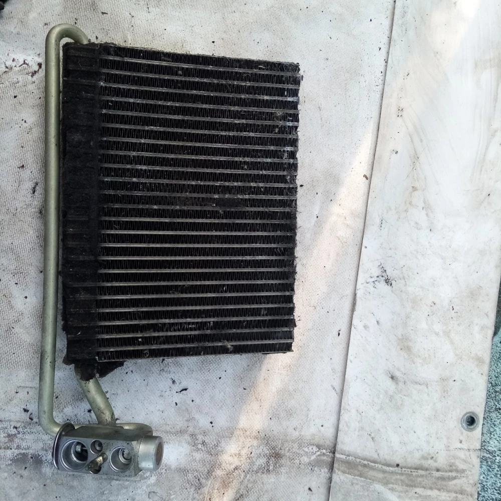 Радиатор печки BMW B6508