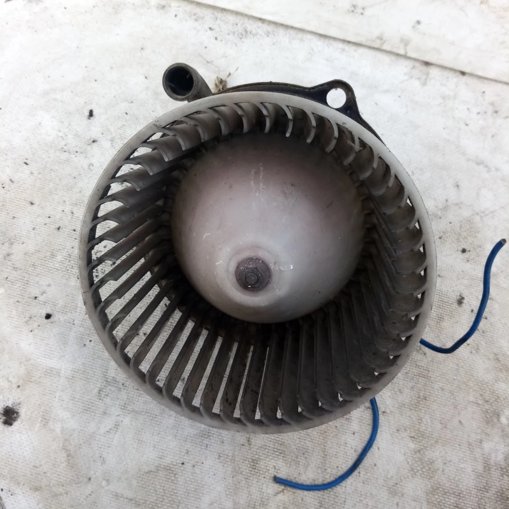 Моторчик печки Toyota Carina 1625003140