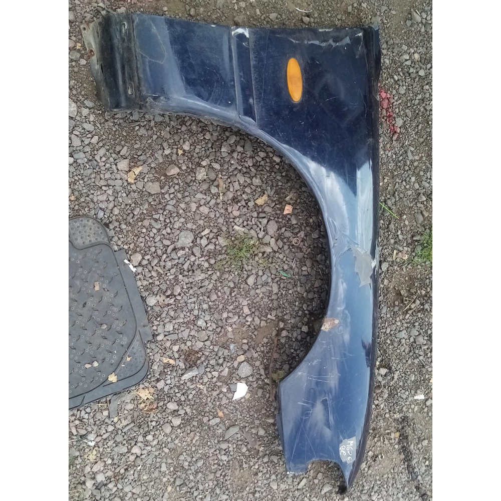 Правое крило Mazda 626 GE