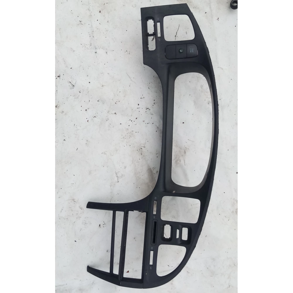 Пластик торпеди Hyundai Elantra U022523800