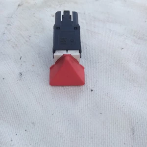 Изображение товара -  Кнопка аварійки Volkswagen PA66F30