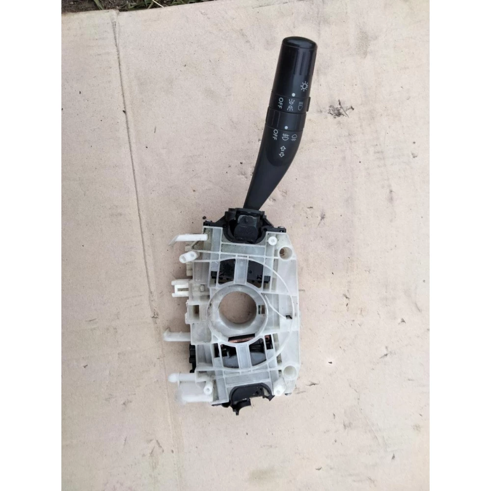 Подрулевой переключатель поворотов у зборе Subaru Legacy Outback 3 BP 2003-2009