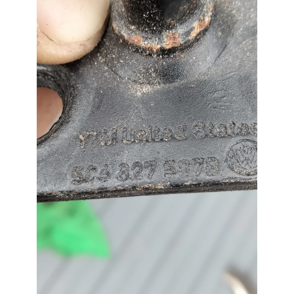 Петля крышки багажника VW PASSAT B7 USA 5c6-827-507b