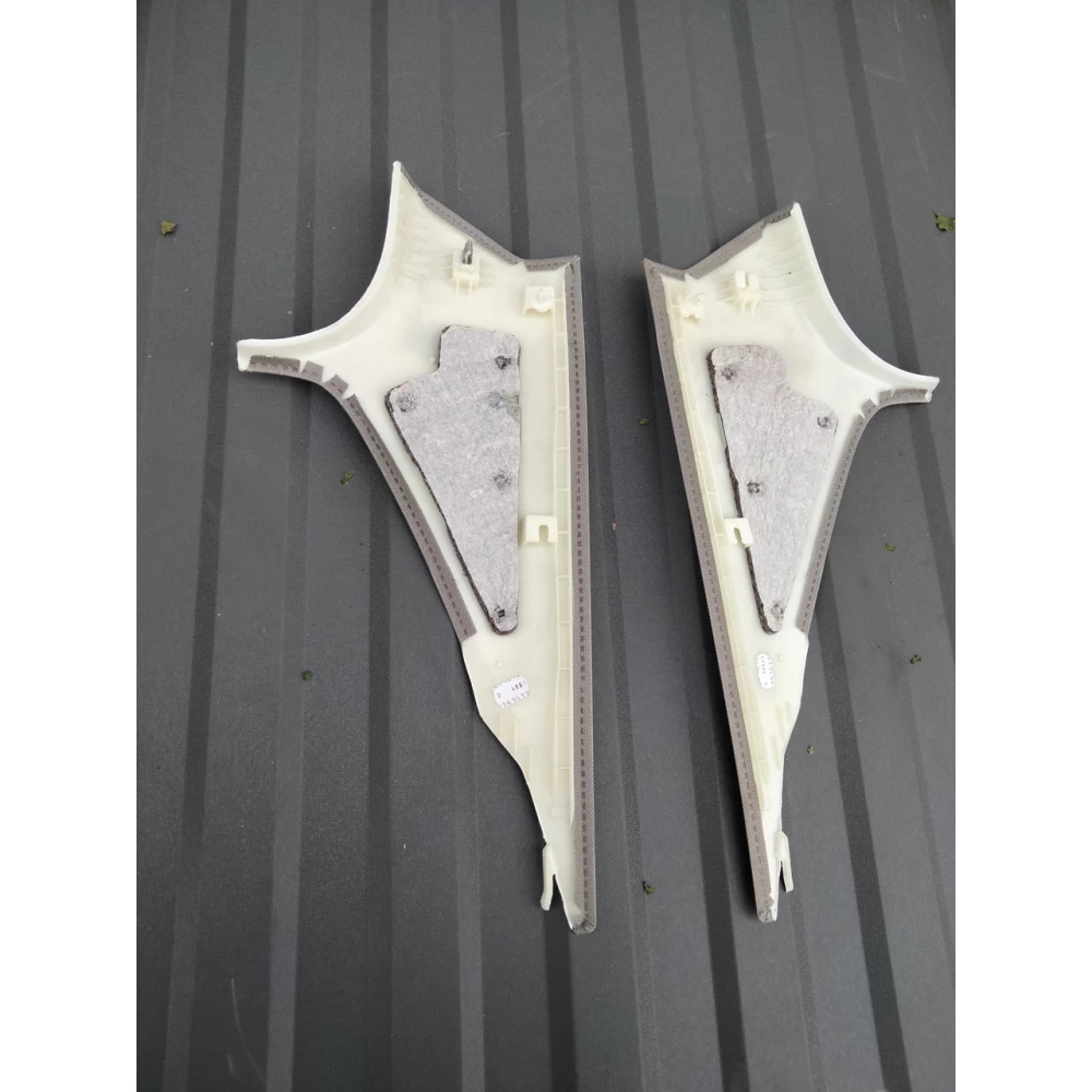 Накладка стойки BMW 3 F30 левая и правая 7221003 / 7221004