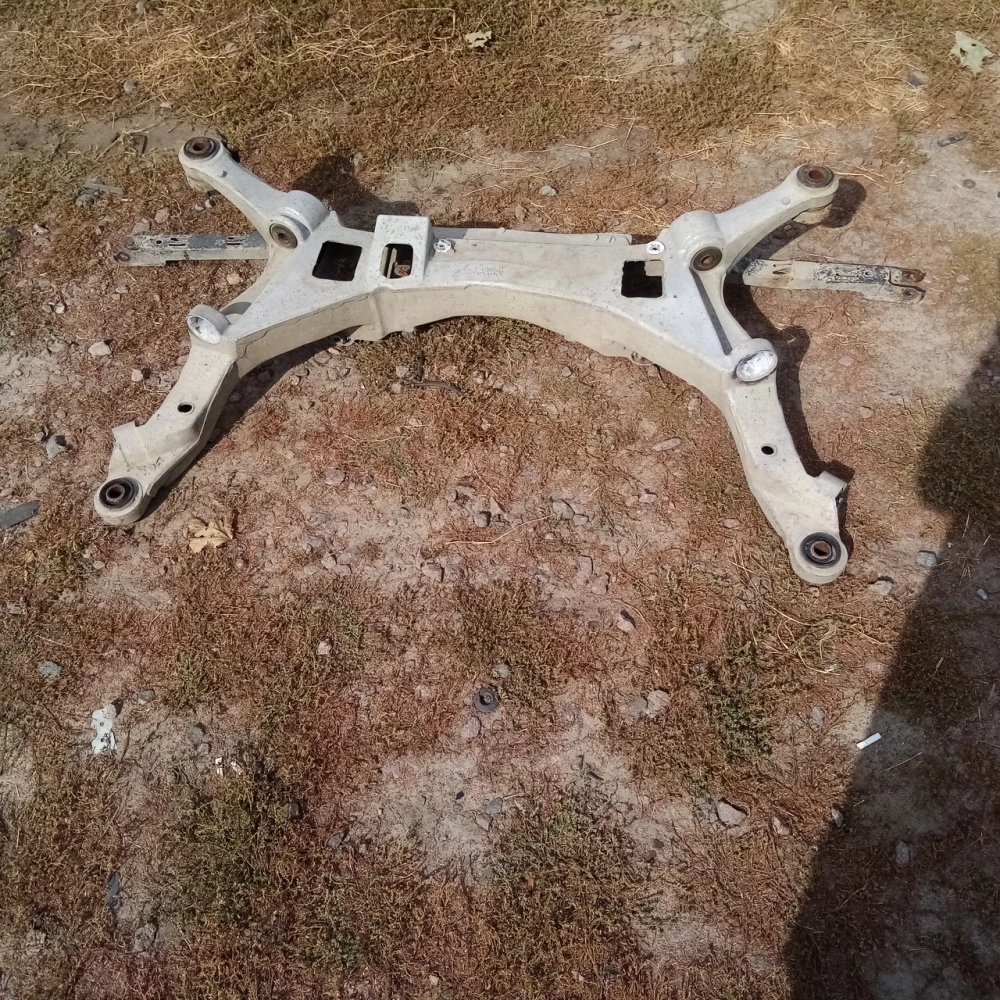 Подрамник Volvo V70 09492948