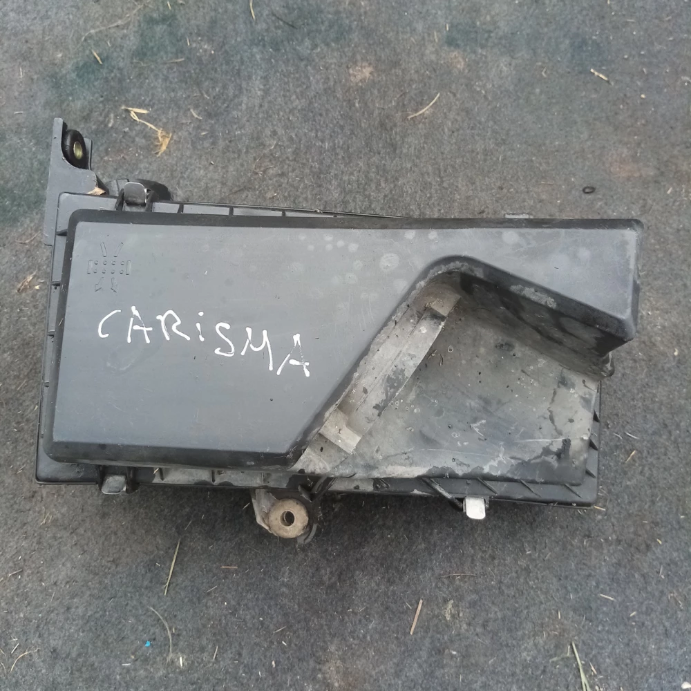 Корпус воздушного фильтра Mitsubishi Carisma
