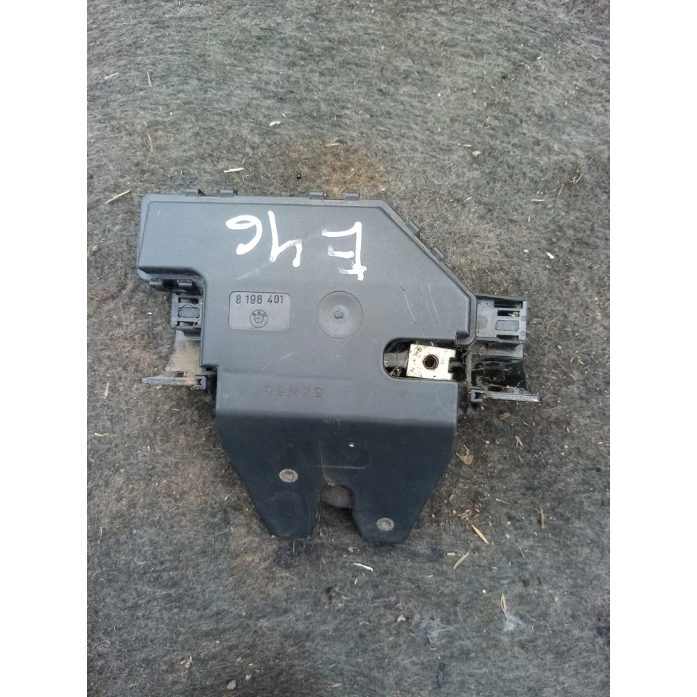 Замок багажника BMW E46 8196401