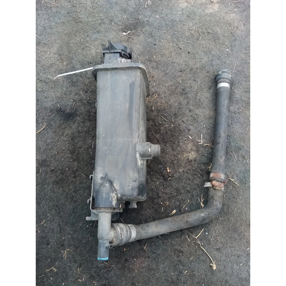Розширительний бачок BMW E 39 PA66GF30K