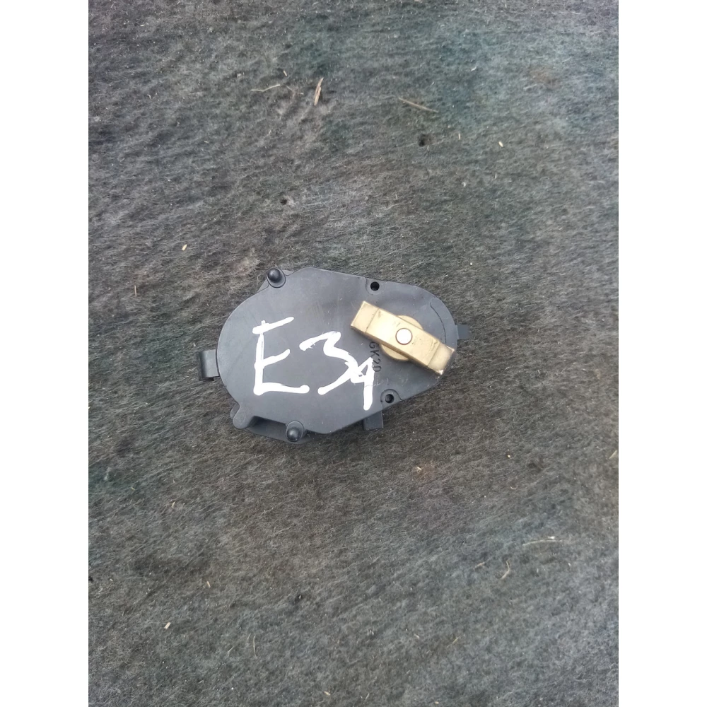 Привод заслонки печки BMW E 39