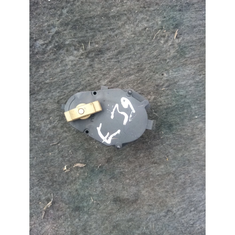 Привод заслонки печки BMW E 39