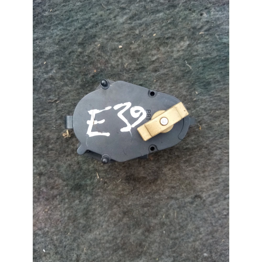 Привод заслонки печки BMW E 39