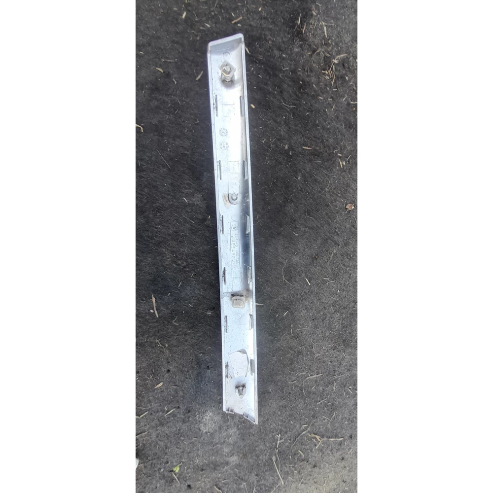 Молдинг двери  BMW E46  51418200726