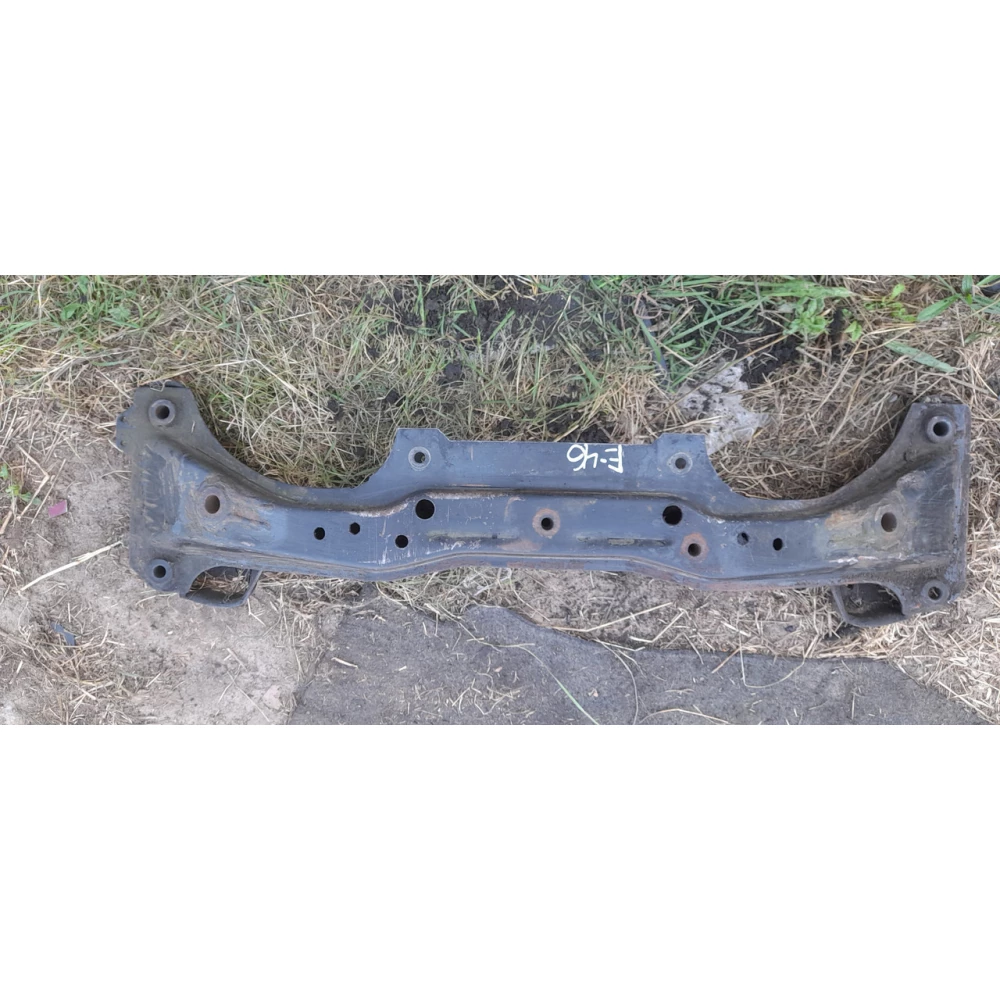 Передний подрамник BMW E46 71541