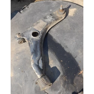 Изображение товара -  Передний правый рычаг Volvo  v40