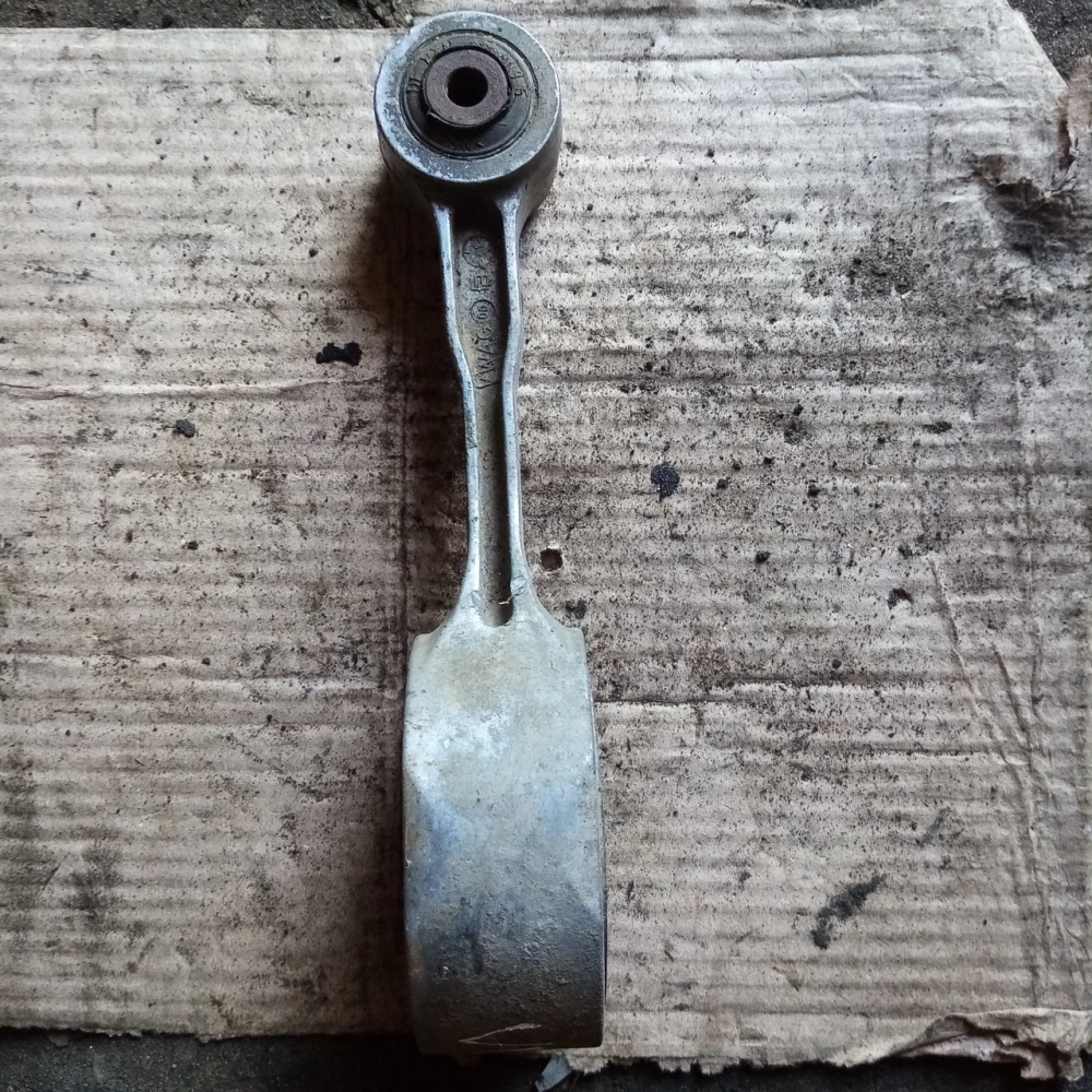 Подушка КПП Vw Polo