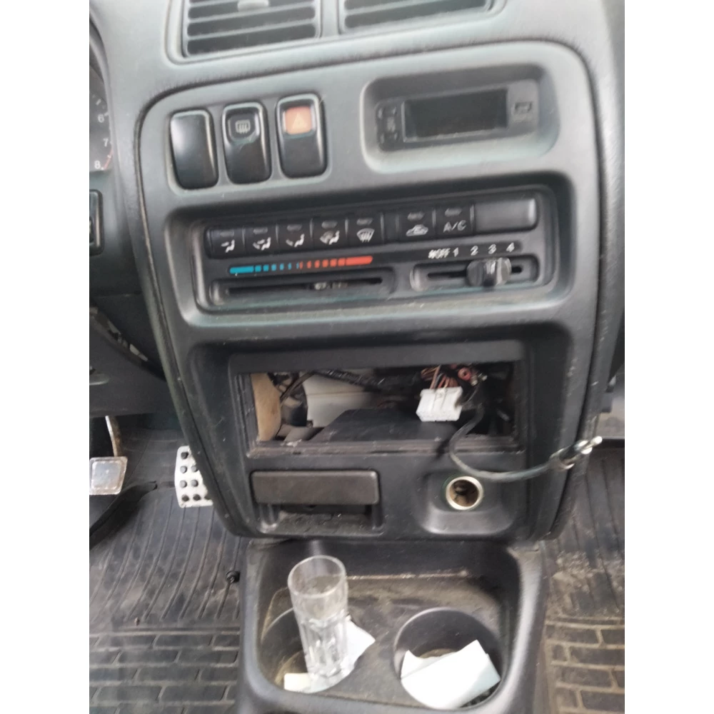 Накладка консоли торпеды Mazda 323 BA (1994-1998)