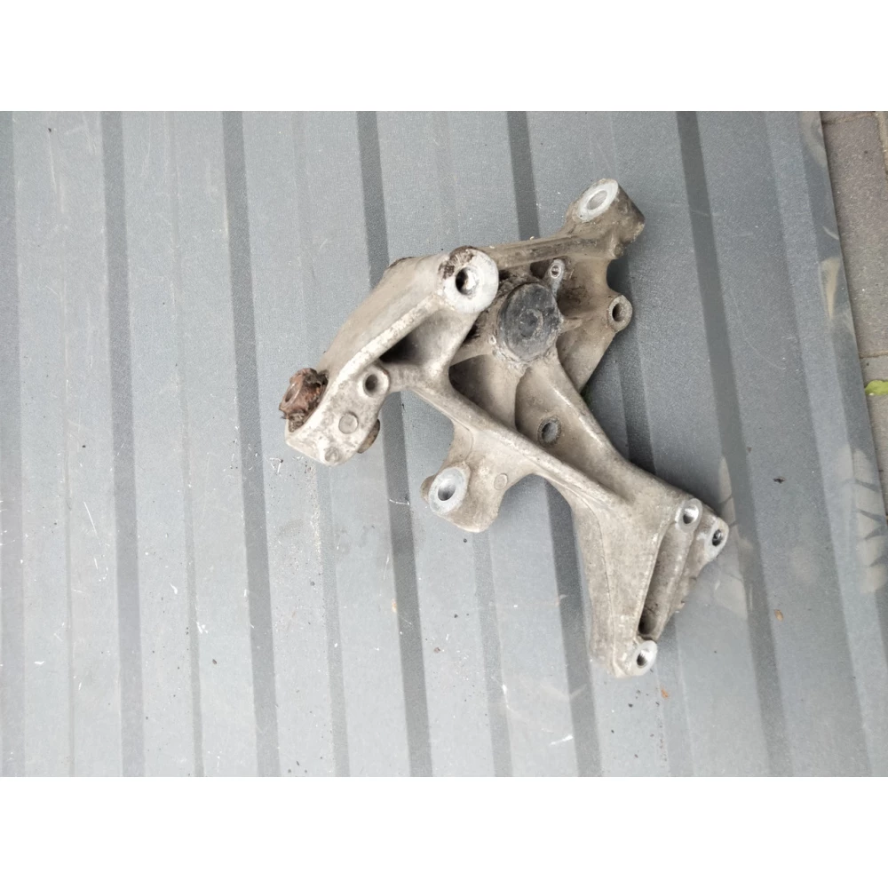 Кулак поворотный Цапфа задняя левая VW Passat b7 USA