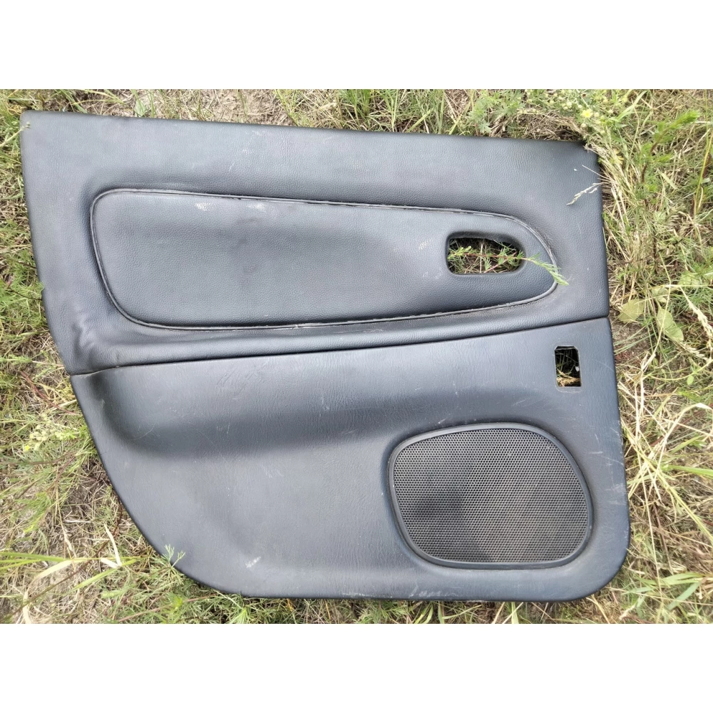 Карта двери задней левой Mazda 323F BA