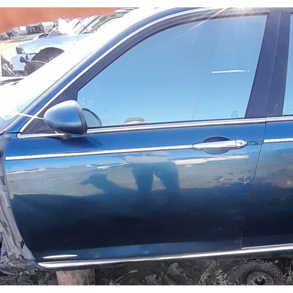 Передняя левая дверь Rover 75