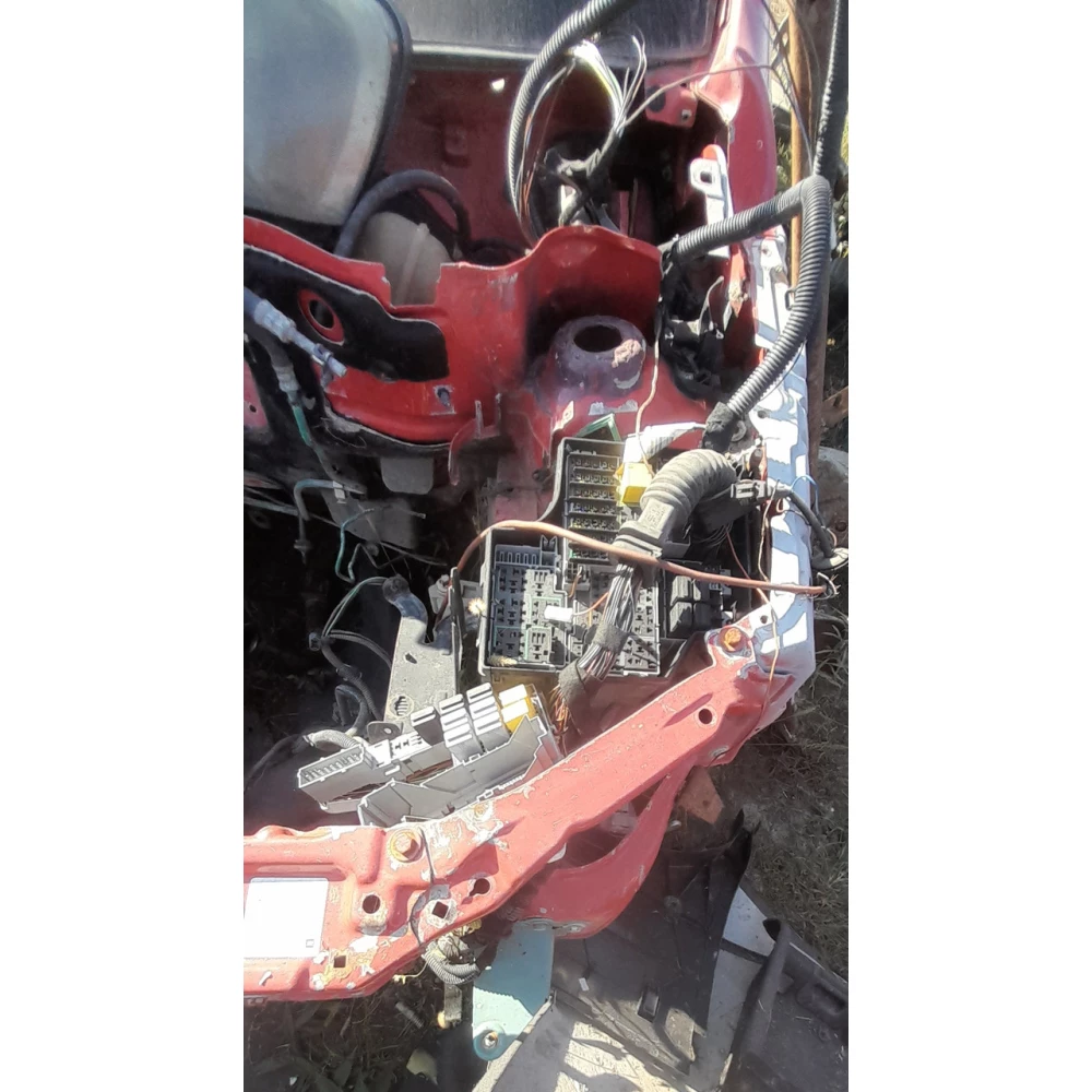 Левая четверть  Opel Combo