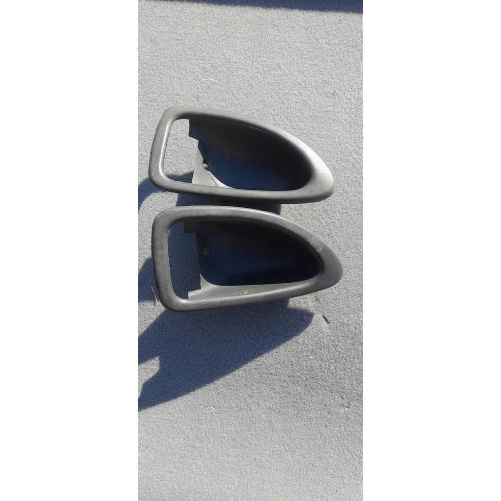 Пластик ручок двери Volvo v40 левый