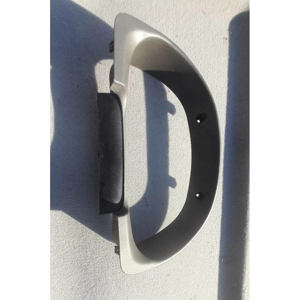 Пластик панели приборов Volvo v40