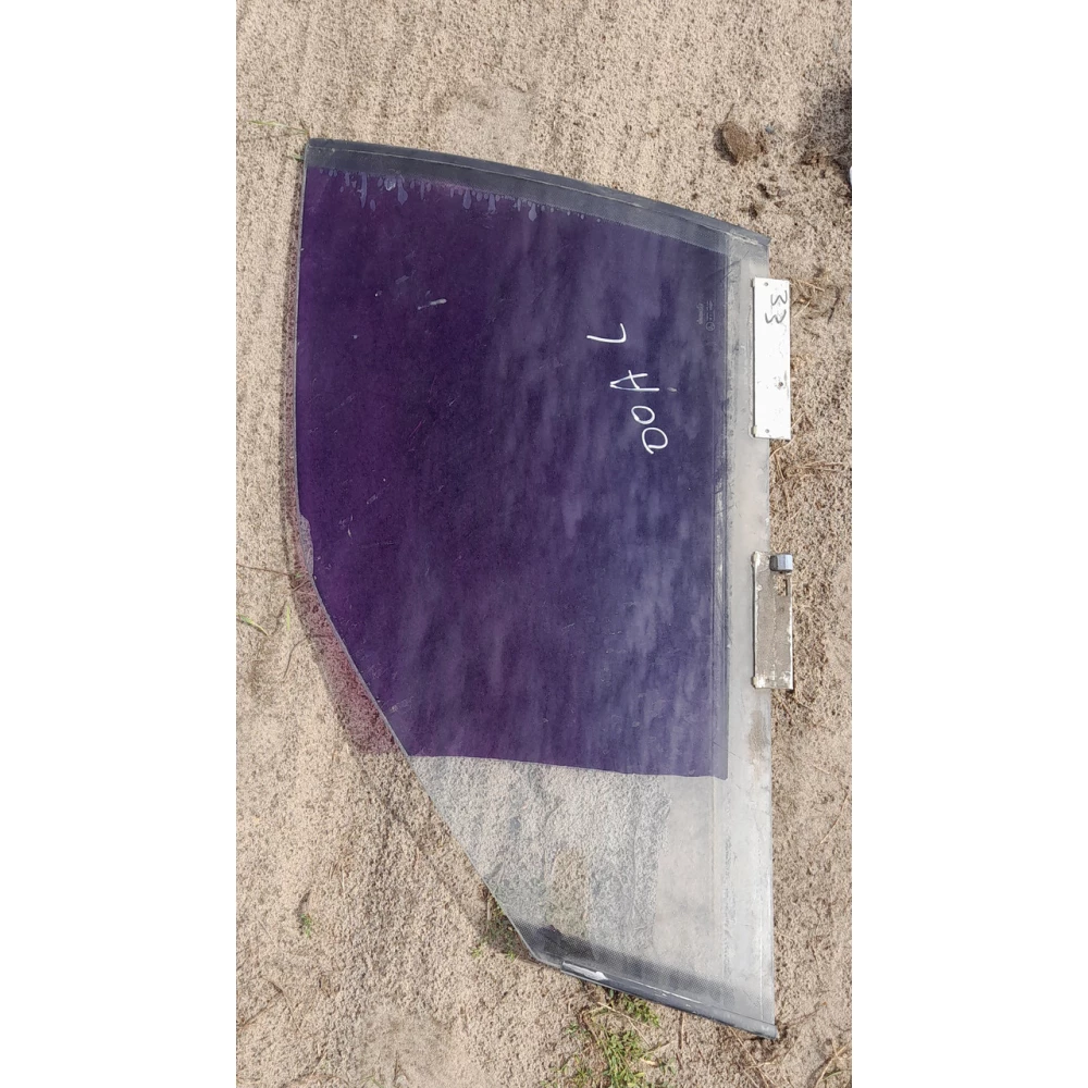 Переднее левое скло Opel Omega A  43R000981