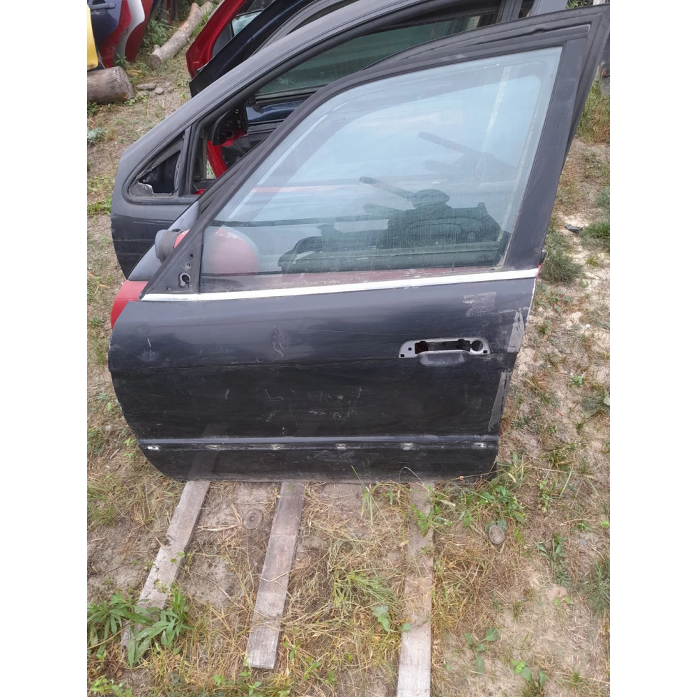 Передняя левая дверь Бмв Е34