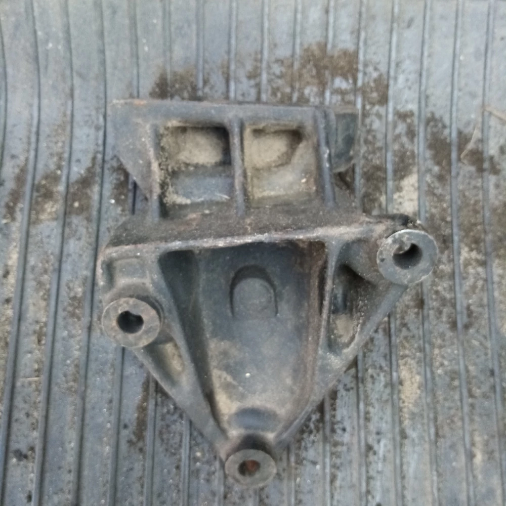 Опора двигателя Opel Astra G 1.7 90538557