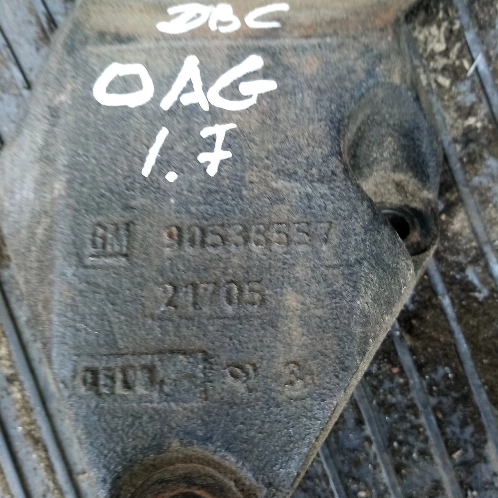 Опора двигателя Opel Astra G 1.7 90538557