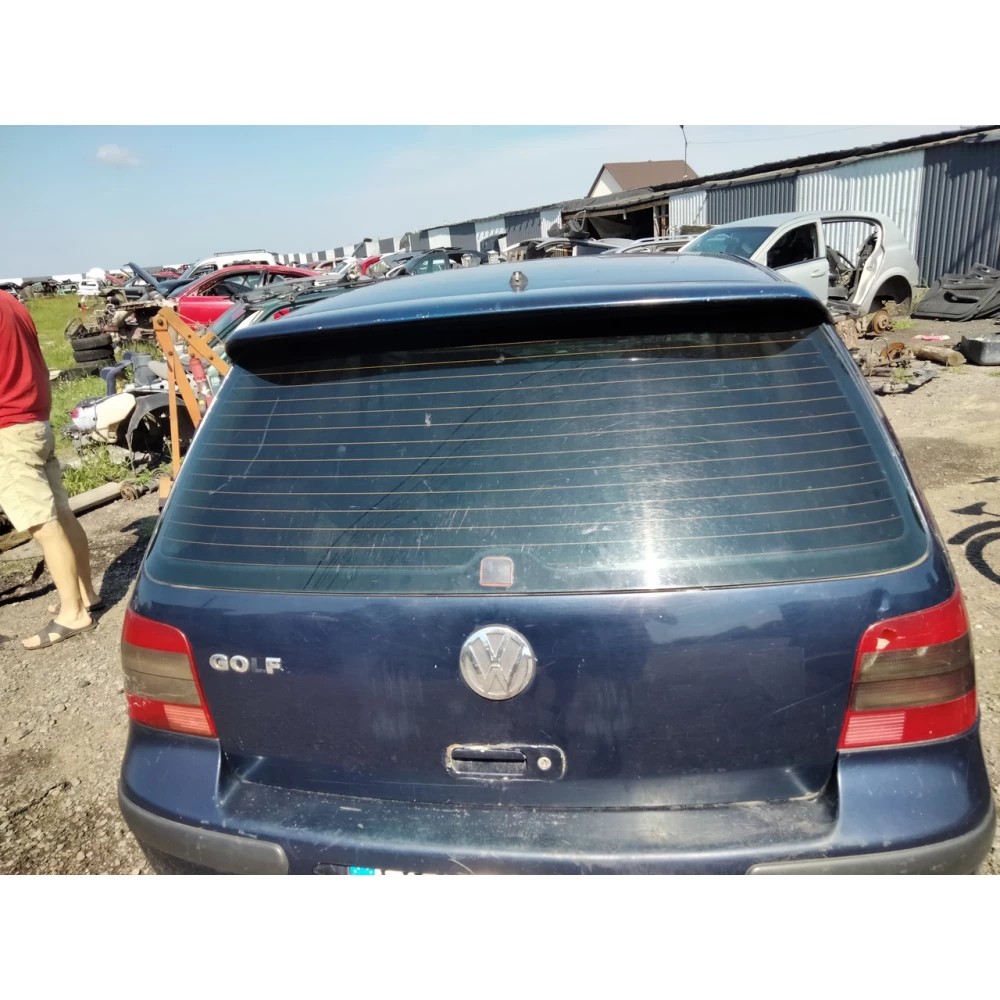 Ляда / крышка багажника Volkswagen Golf 4 хэтчбек