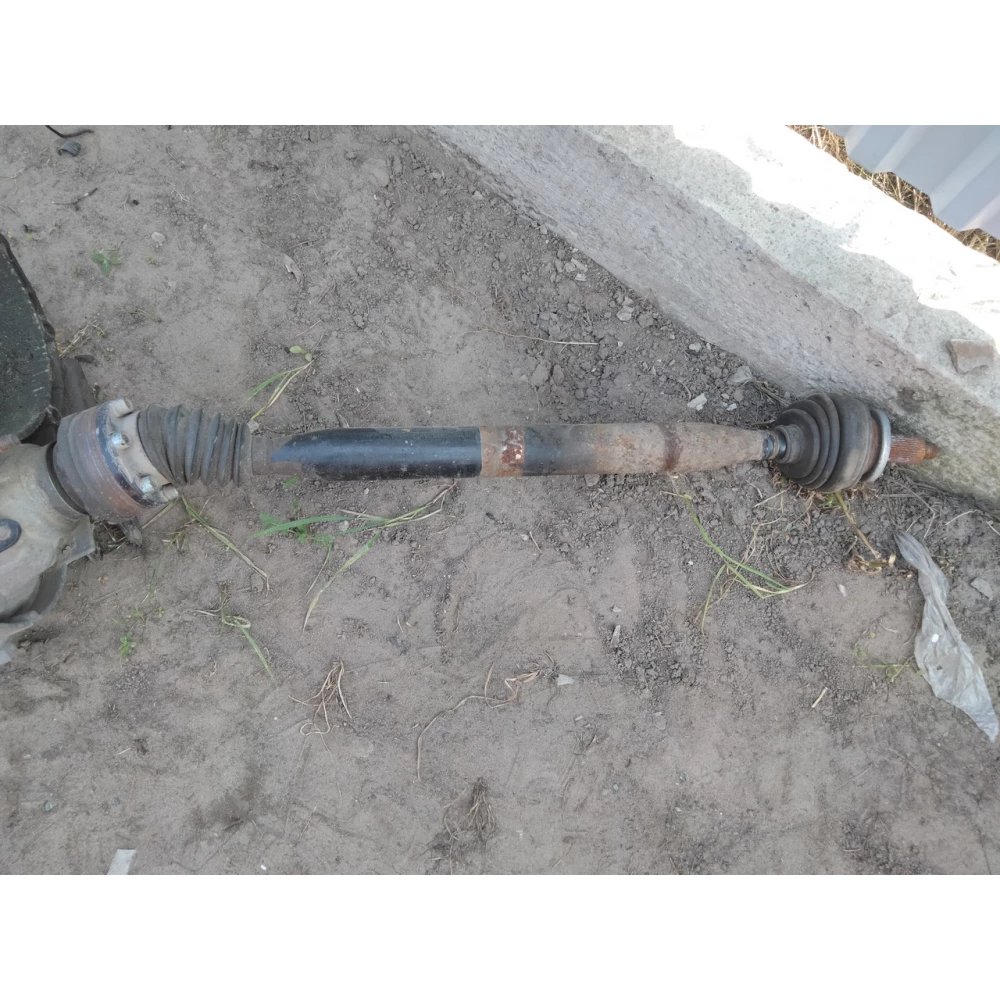 Полуось Skoda Fabia 1 1.4 правая и левая