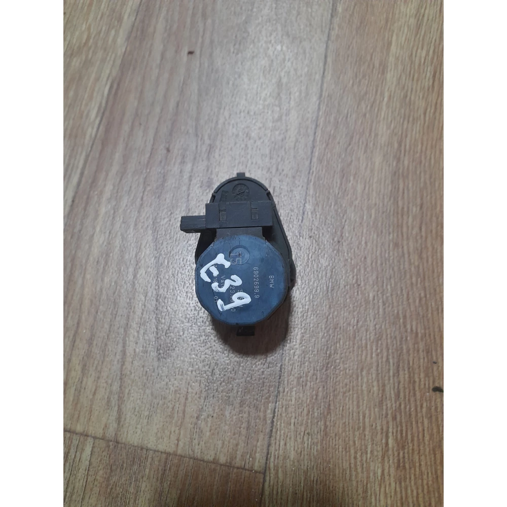 Привод заслонки печки Bmw e39  69026999