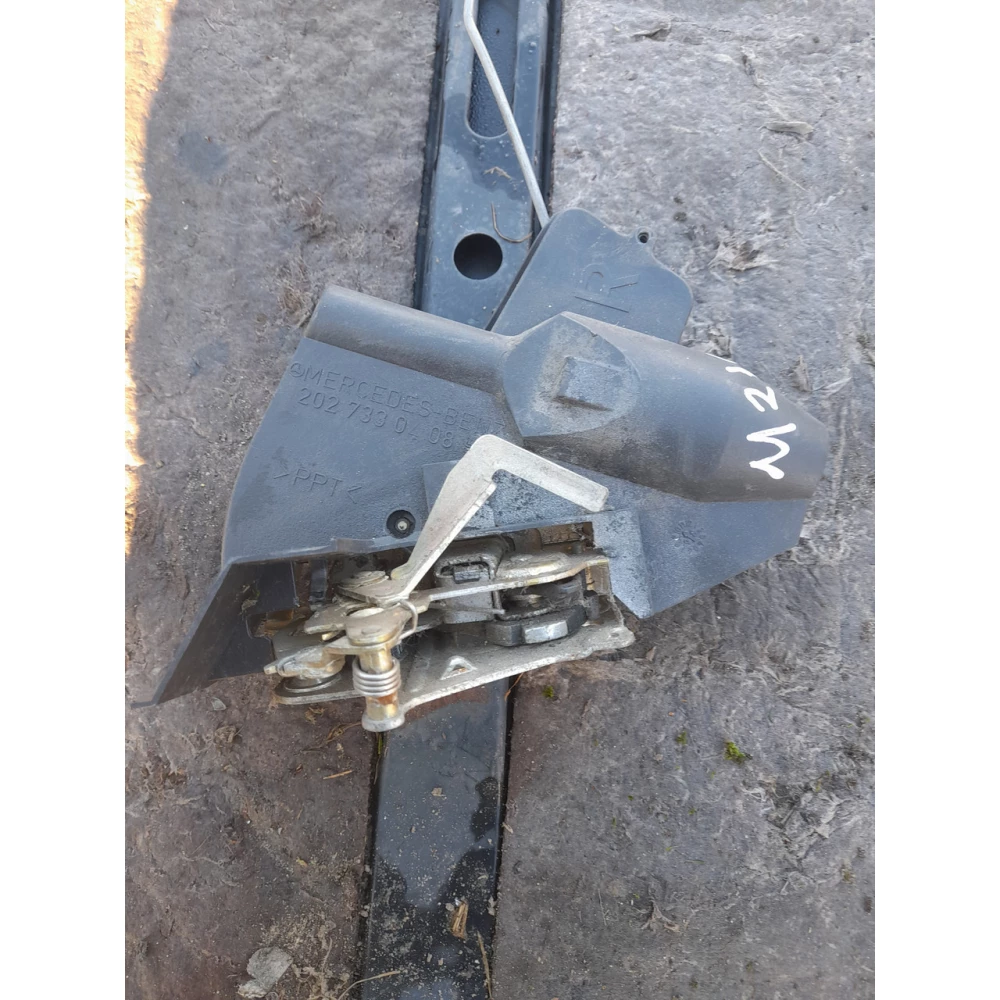 Замок двери Mercedes-Benz w210