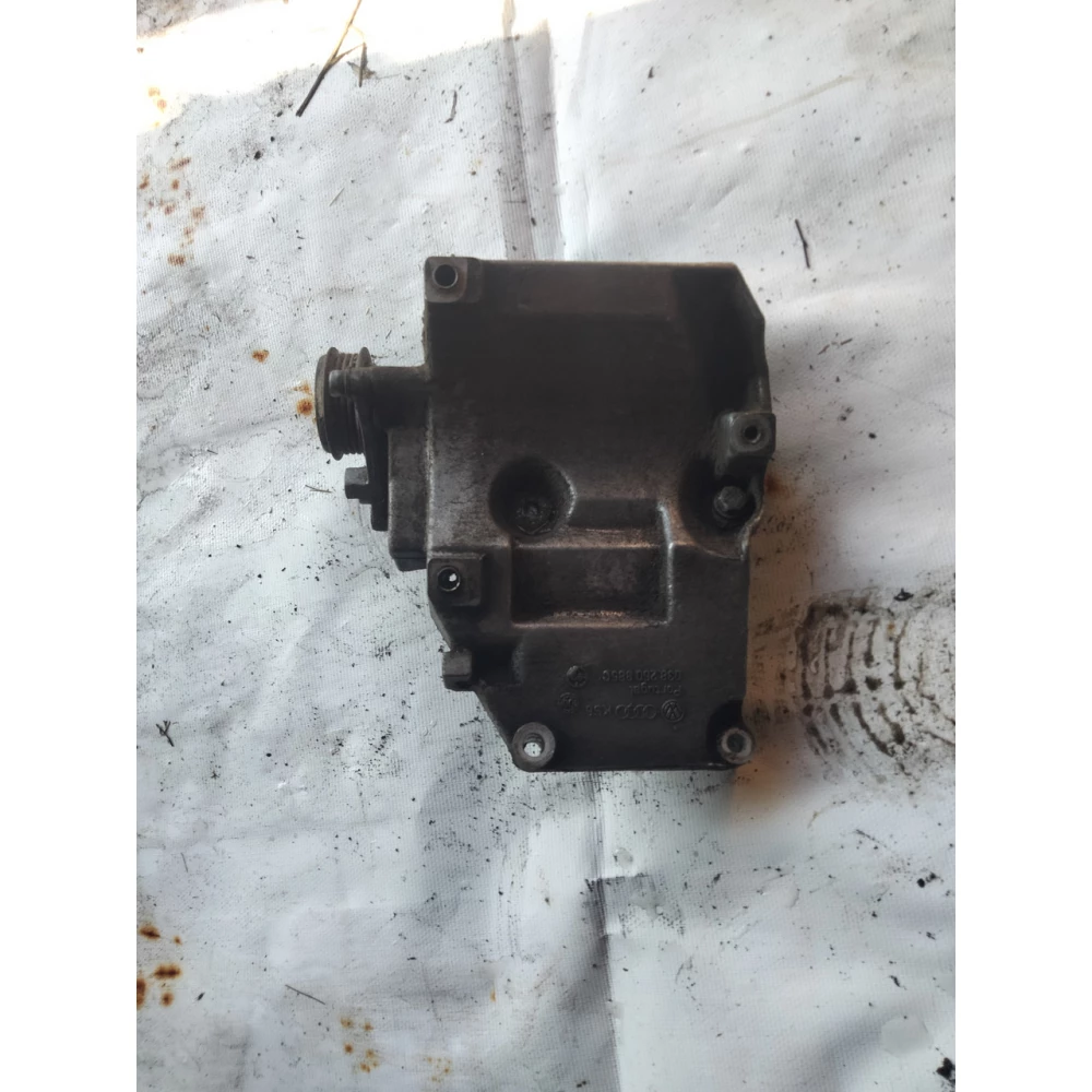 038260885C кронштейн крепления компрессора кондиционера Audi A4 B5 Passat B5 1.9TDI