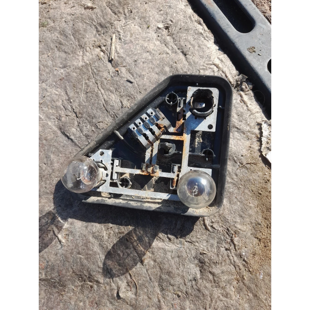 Плата заднего правого фонаря BMW e39 универсал