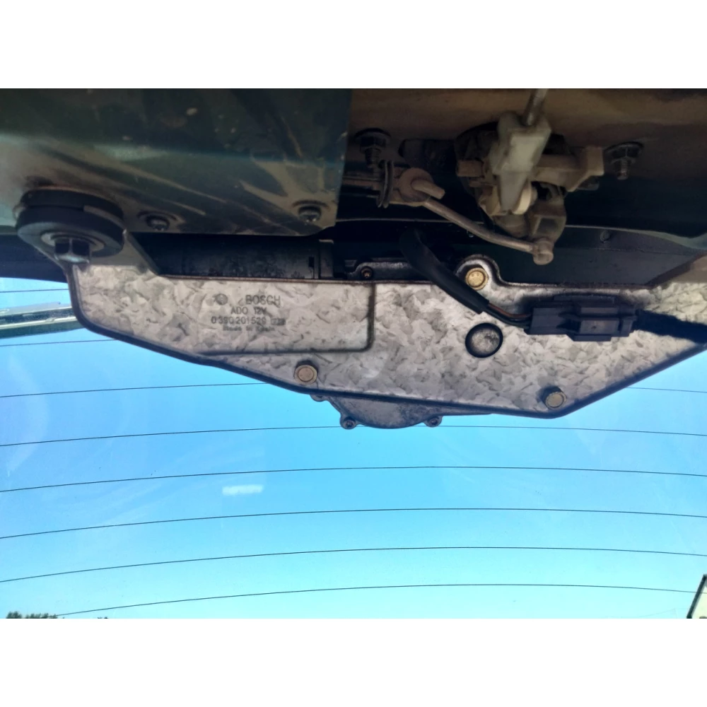 Моторчик дворника стеклоочистителя задний Volvo V40 (1995-2004) универсал 0390201529