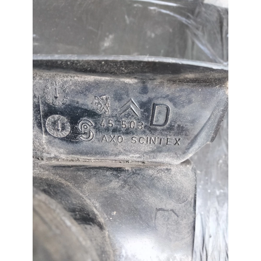 Фонарь задний правый Peugeot 406 SW 45.503 axo