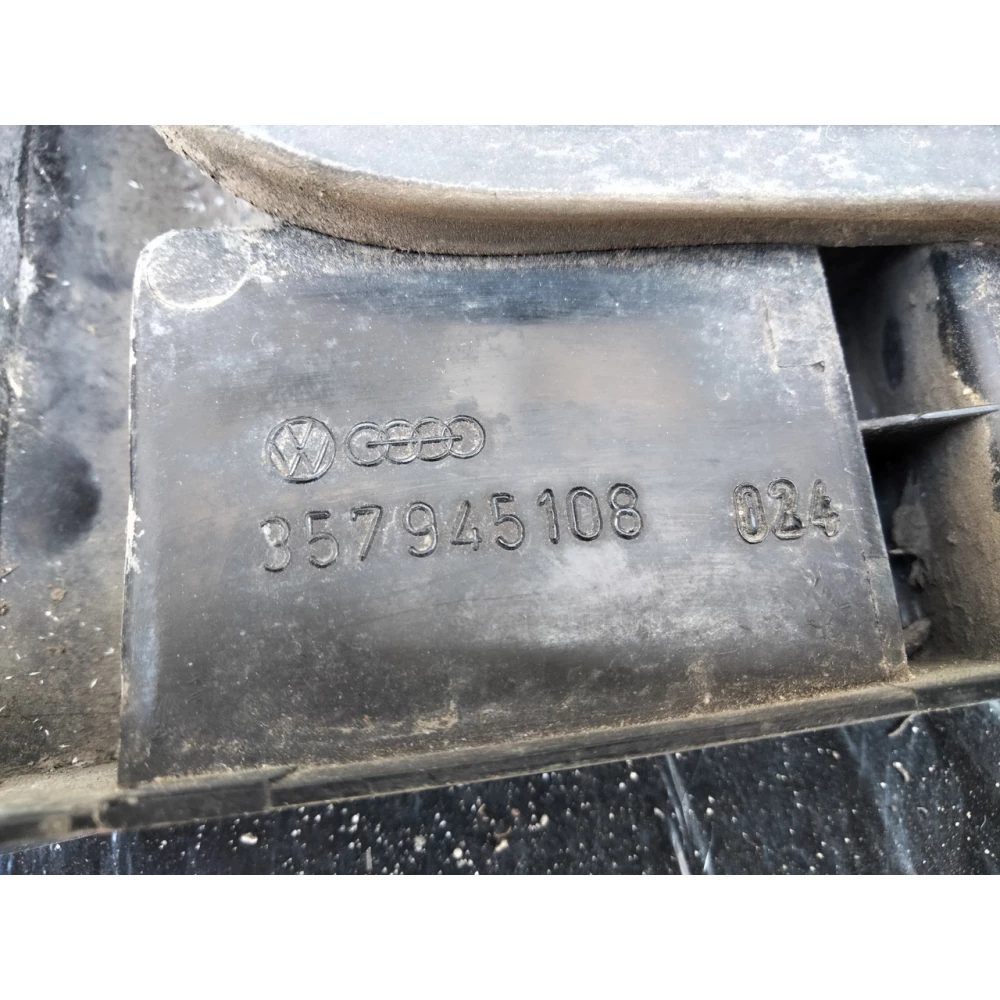 Фара правая задняя volkswagen passat b3 hella 357945108