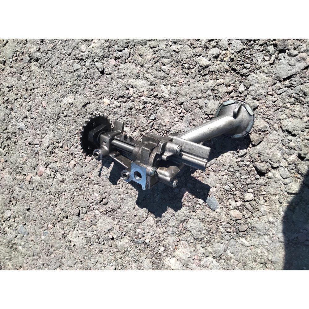 Масляный насос 1.9D Renault Kangoo Megane Laguna Trafic 7700600252
