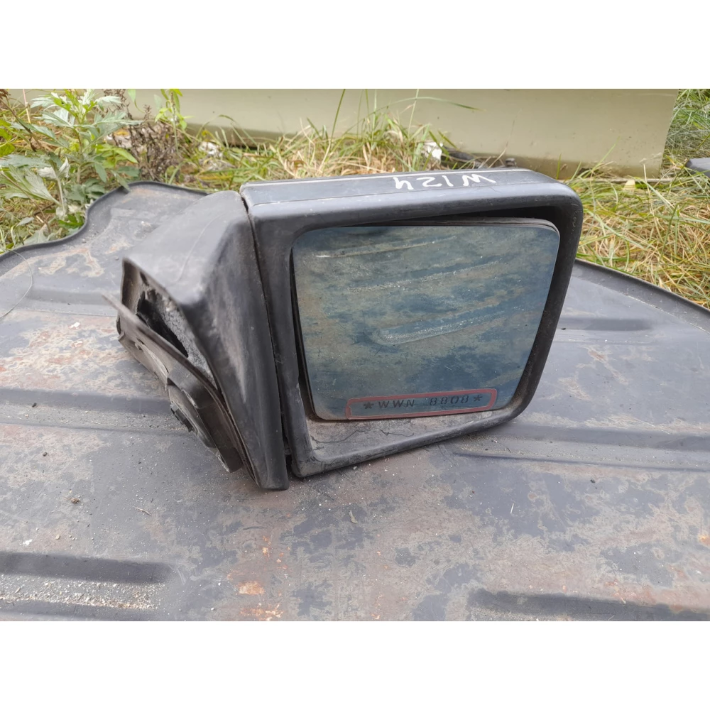 Правое  дзеркало заднего вида  Mercedes-Benz  w124