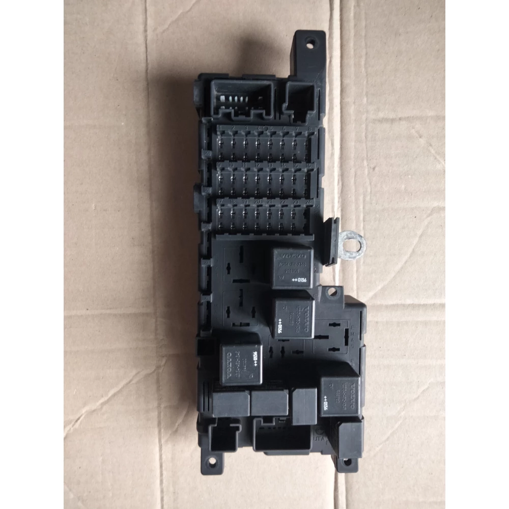 518322326 блок предохранителей Volvo V70 -S60